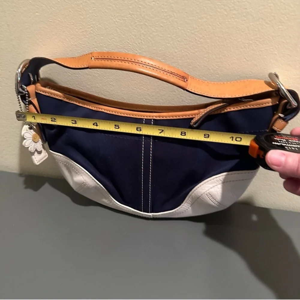 Vintage Y2K Coach SoHo mini Hobo
Navy and White style 4431 (2004) - Picture 9 of 14